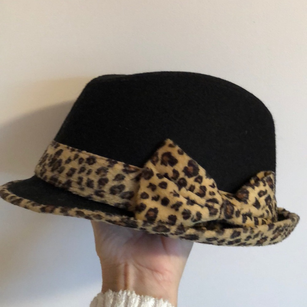 Wool black and leopards fedora